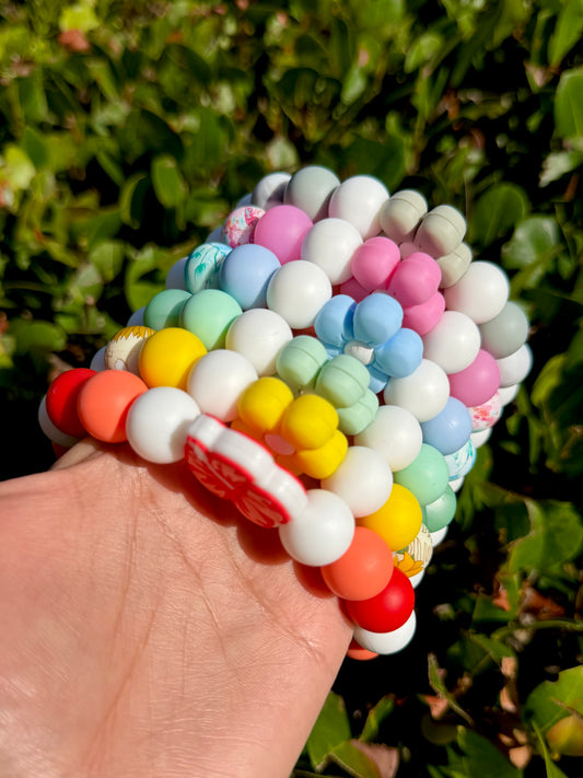 Flower 🌸 Beaded Wristlet